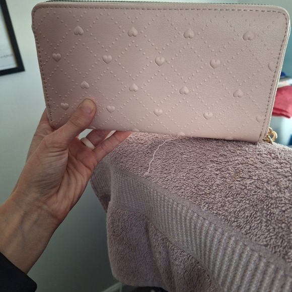 Betsy Johnson wallet - Picture 4 of 8